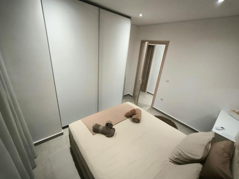 Floral Home 2 - 1St Floor Apt With Private Parking! Atenas Exterior foto